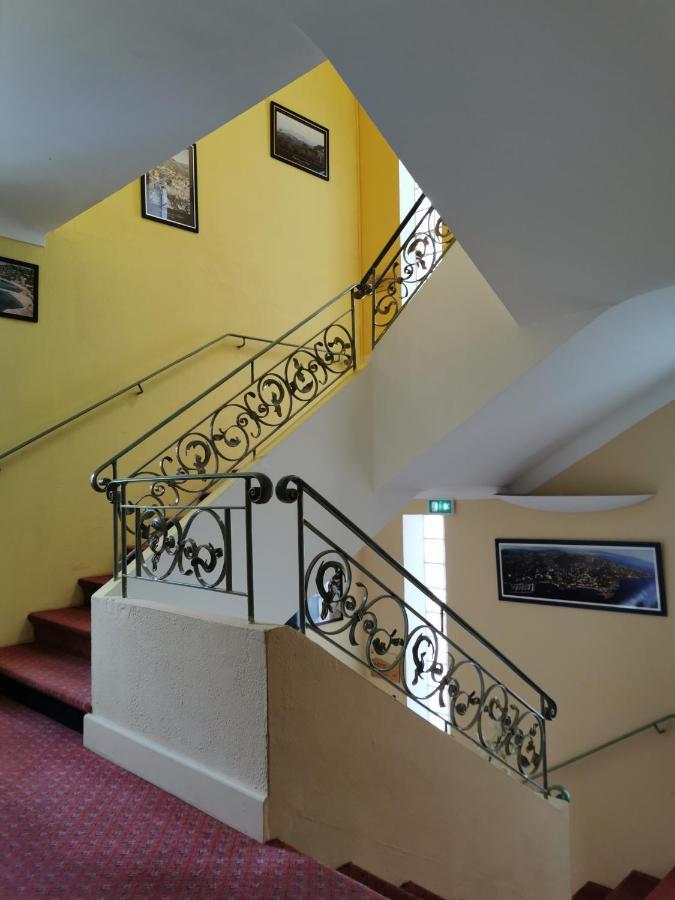 Hotel Le Provencal Logishotels Ле Исамбр Екстериор снимка