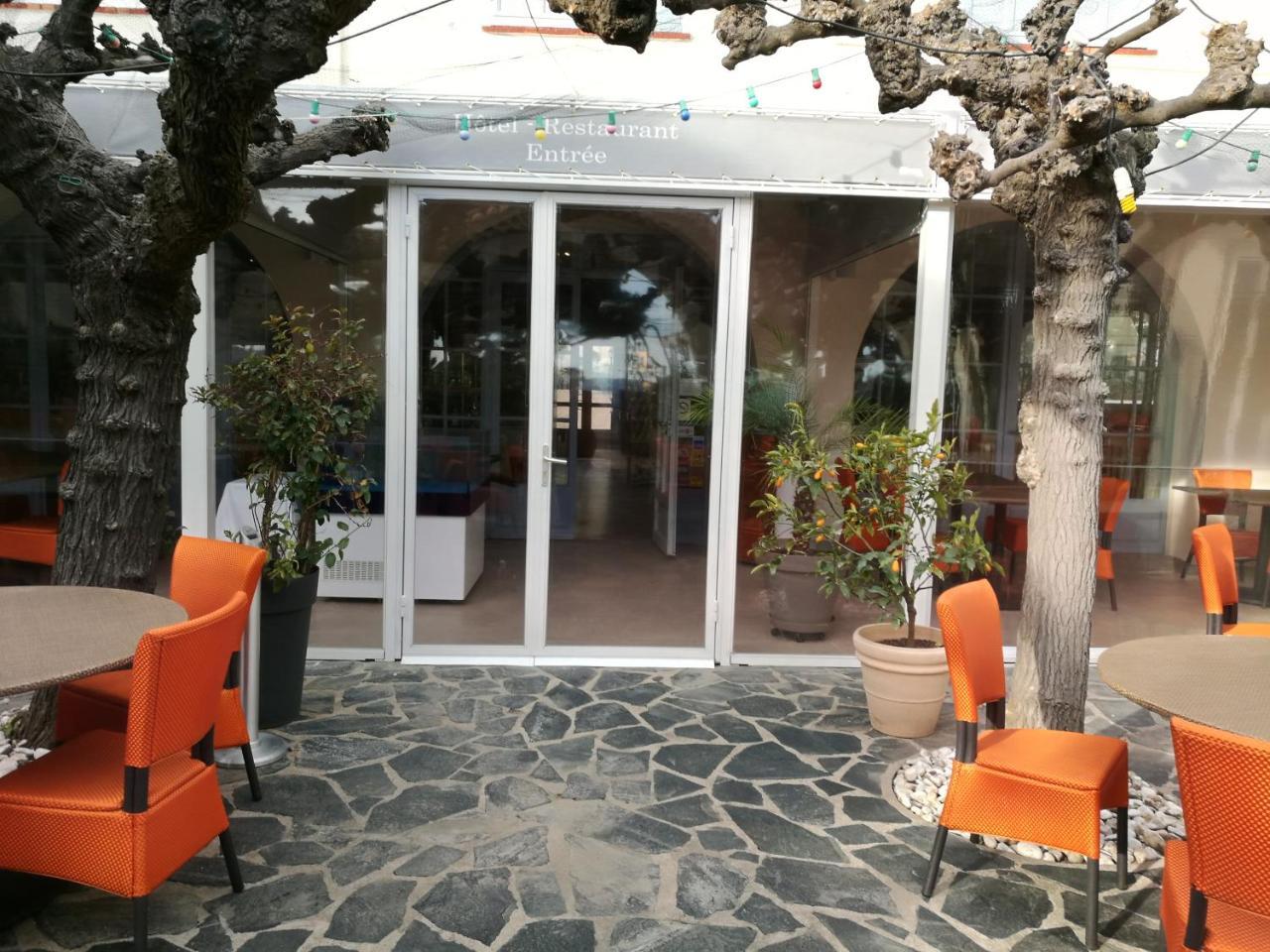 Hotel Le Provencal Logishotels Ле Исамбр Екстериор снимка